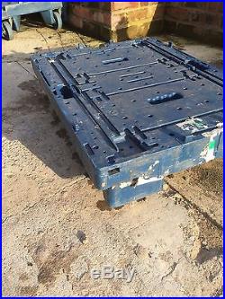 40 Large Heavy Duty Tote Crates With Lids