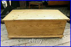 Fantastic Old Pine Extra Large Blanket Box/chest/trunk/table/storage-we Deliver