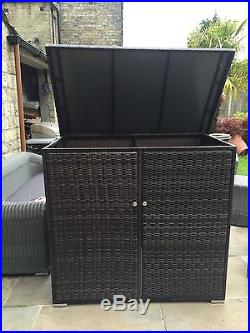 Large Rattan Static Caravan Storage Storage Shed / Box / Chest / Trunk