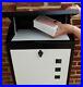 Large_Parcel_Box_The_Ultimate_Parcel_And_Mail_Storage_For_Your_Home_01_sq