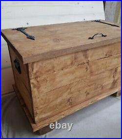 Large Rustic Blanket Box. Ottoman. Storage Box. Toy Box. Chest