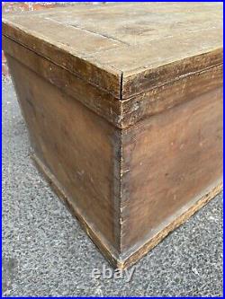 Large Rustic Distressed Pine Storage Box / Storage Chest Tool Box / Toy Box