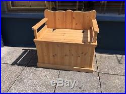 Large Solid pine Settle / Bench / Storage box #1489