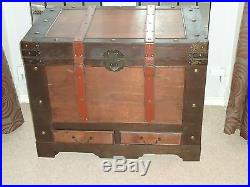 Large Wooden Sea Chest/Trunk Storage Box / Coffee Table / Antique Style finish