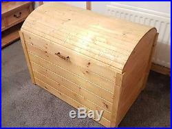 Large treasure chest