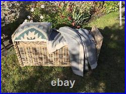 Rattan storage bench for conservatory or boot room, heavy duty, natural, stylish