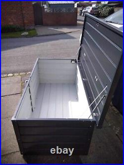 Used heavy duty storage boxes with lids